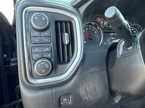 Used 2019 Chevrolet Silverado 1500 RST AWD/4WD image 23