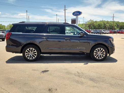 Used 2025 Ford Expedition Max Platinum AWD/4WD image 5