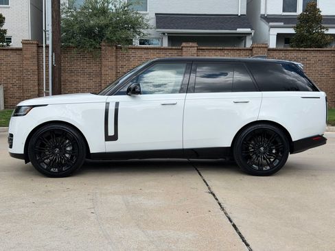 Used 2022 Land Rover Range Rover SE AWD/4WD image 11