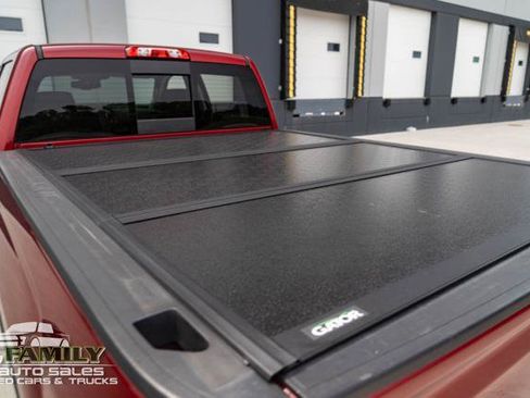 Used 2019 GMC Sierra 2500 Denali w/ Duramax Plus Package AWD/4WD image 16