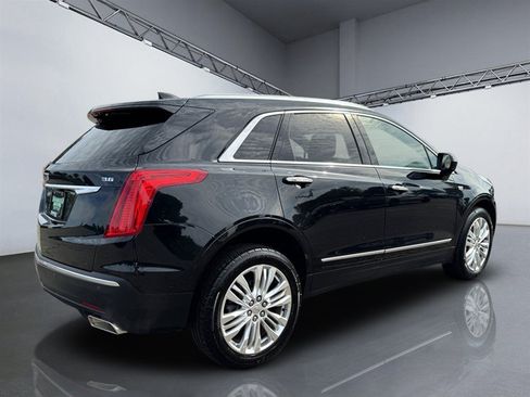 Used 2017 Cadillac XT5 Premium Luxury w/ Driver Assist Package AWD/4WD image 7