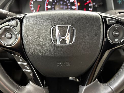 Used 2017 Honda Accord Sport image 10