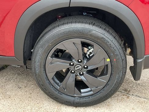New 2026 Nissan Rogue SV FWD image 8