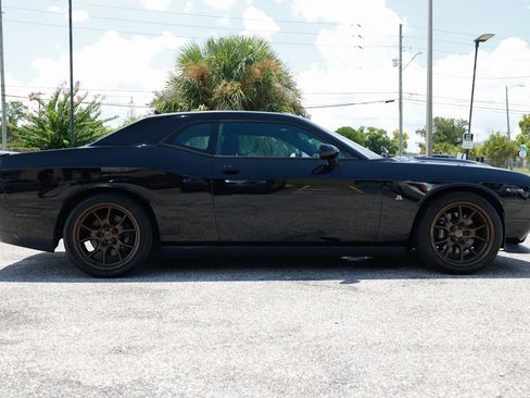 Used 2017 Dodge Challenger R/T Scat Pack RWD image 7