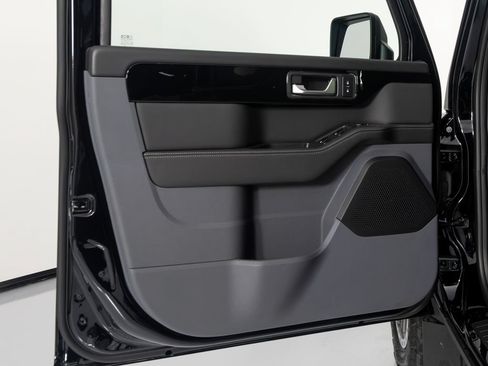 New 2025 INEOS Grenadier Fieldmaster Edition AWD/4WD image 10