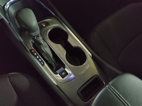 Used 2025 Chevrolet Malibu LT image 26