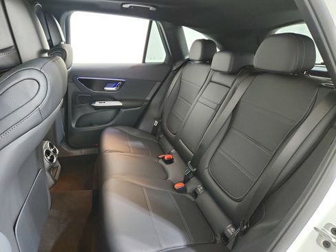 New 2026 Mercedes-Benz GLC 300 image 8