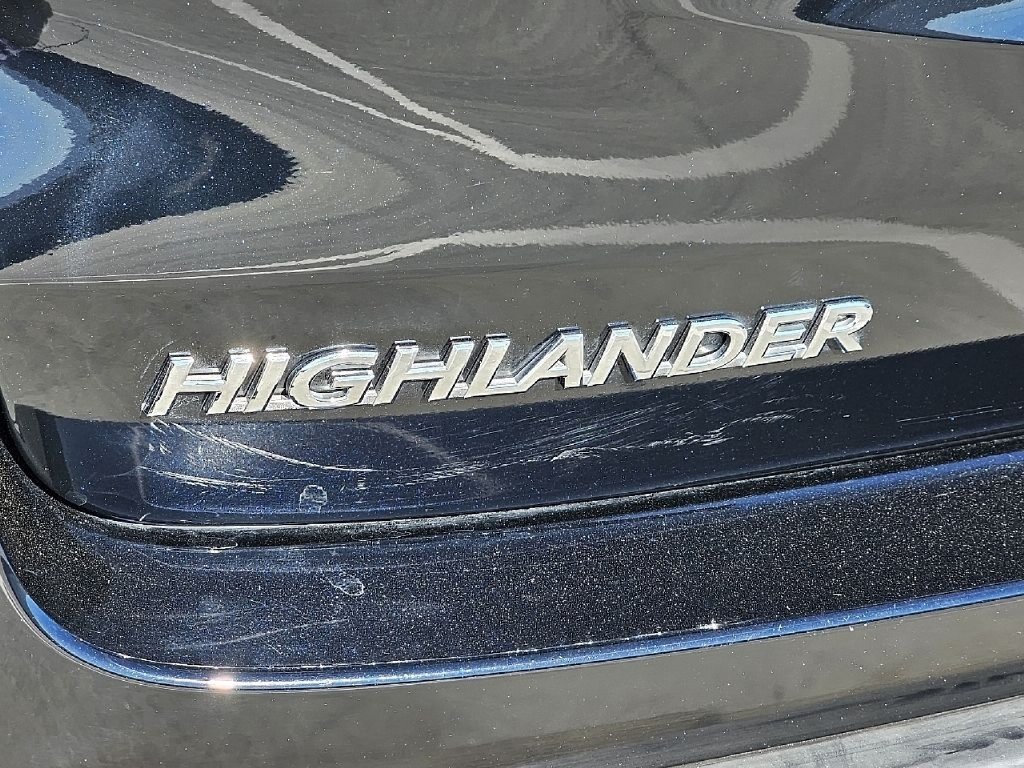 Used 2017 Toyota Highlander XLE FWD image 13