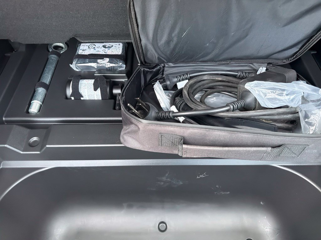Used 2024 Chevrolet Equinox EV LT FWD image 20