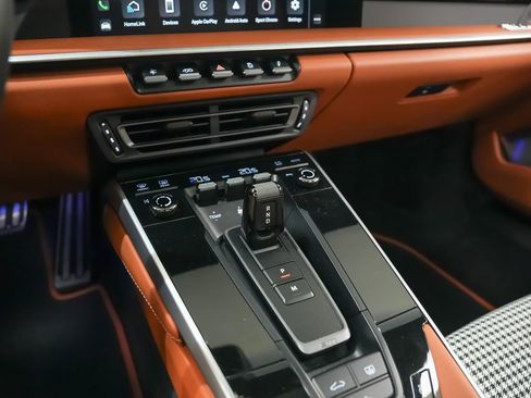 Certified 2024 Porsche 911 Turbo AWD/4WD image 31