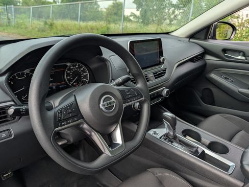 Used 2020 Nissan Altima 2.5 S FWD image 22