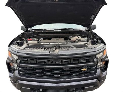 Used 2023 Chevrolet Silverado 1500 Custom image 18