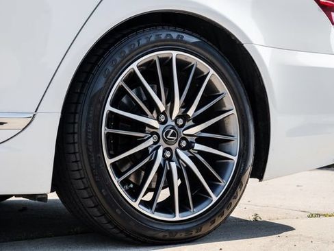 Used 2013 Lexus LS 460 w/ F-Sport Pkg RWD image 38