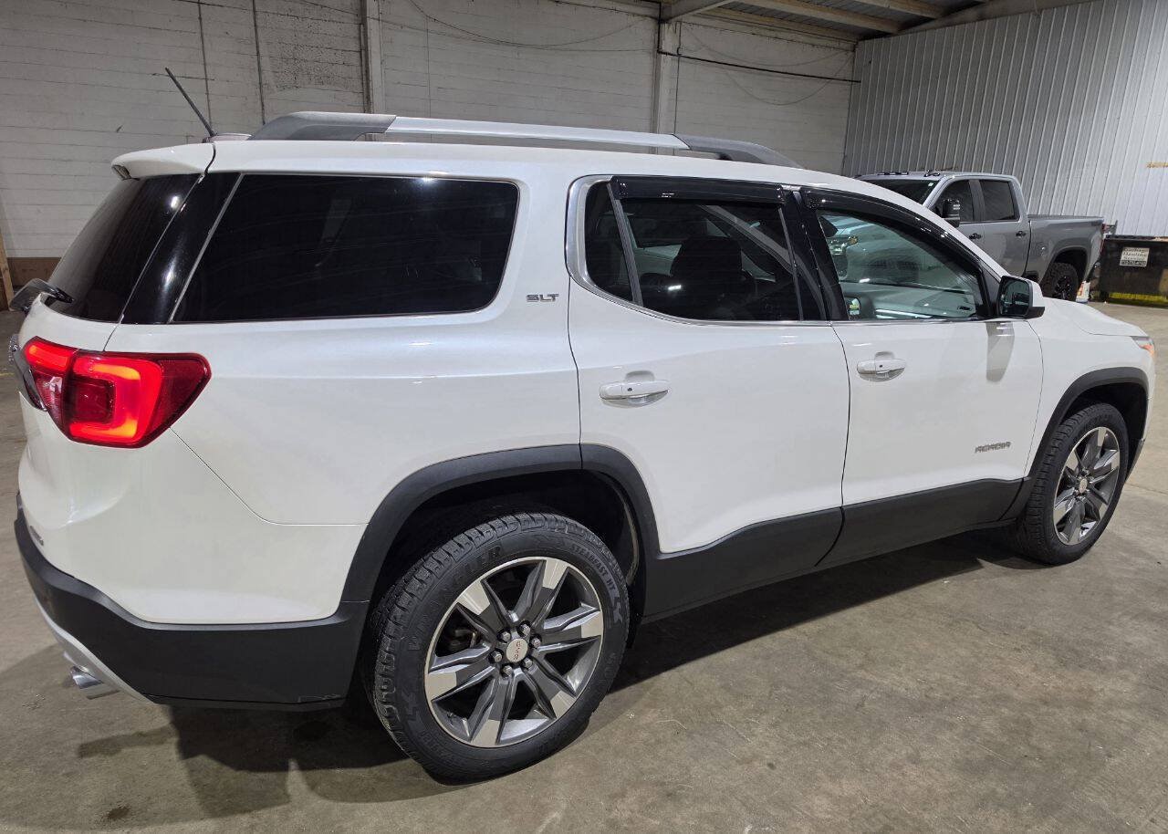 Used 2017 GMC Acadia SLT w/ LPO, Floor Liner Package AWD/4WD image 11