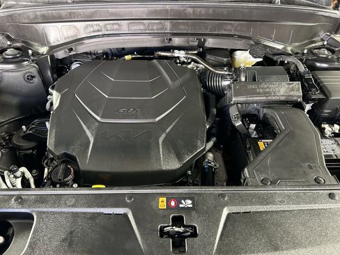 Used 2025 Kia Telluride S AWD/4WD image 11