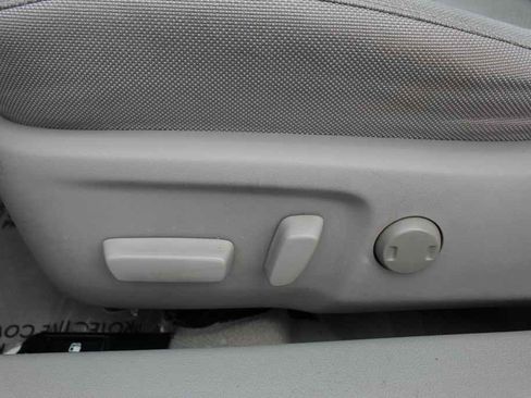 Used 2016 Toyota Camry LE image 23