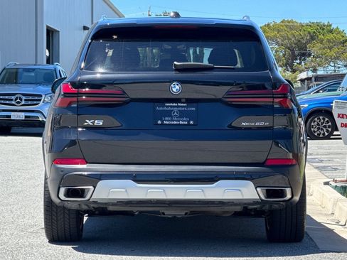 Used 2024 BMW X5 xDrive50e w/ Premium Package AWD/4WD image 10