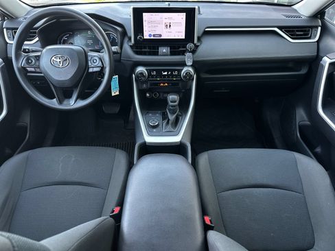 Used 2023 Toyota RAV4 LE AWD/4WD image 12