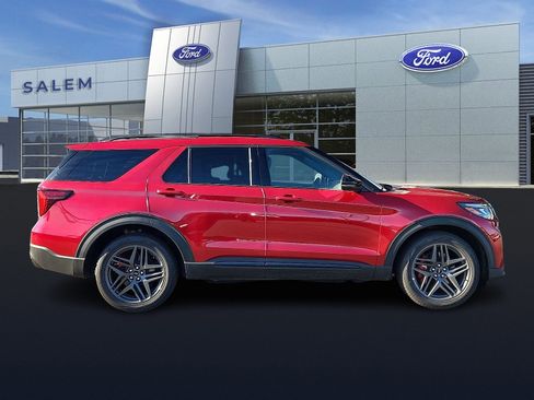 Used 2025 Ford Explorer ST w/ Sun And Sound Package image 3