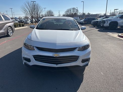 Used 2016 Chevrolet Malibu Premier w/ Driver Confidence Package II image 2