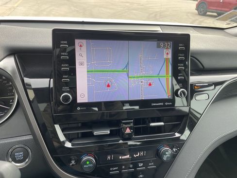 Used 2024 Toyota Camry XLE w/ Navigation Package image 20