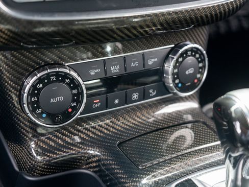 Used 2018 Mercedes-Benz G 550 Squared image 19