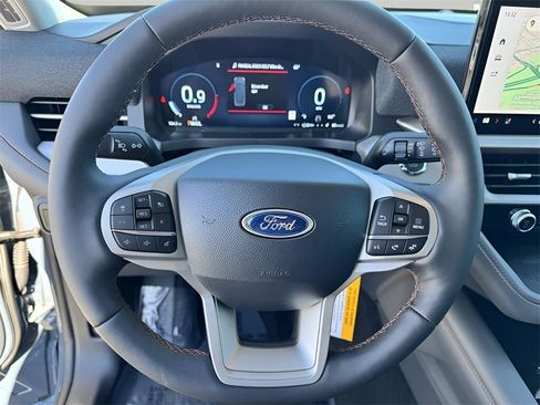 New 2025 Ford Explorer Active w/ Active Comfort Package image 13