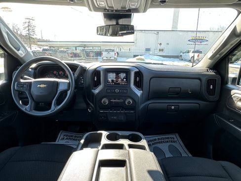 Used 2025 Chevrolet Silverado 3500 W/T AWD/4WD image 19