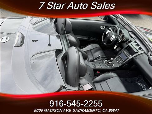 Used 2005 Nissan 350Z Grand Touring RWD image 17