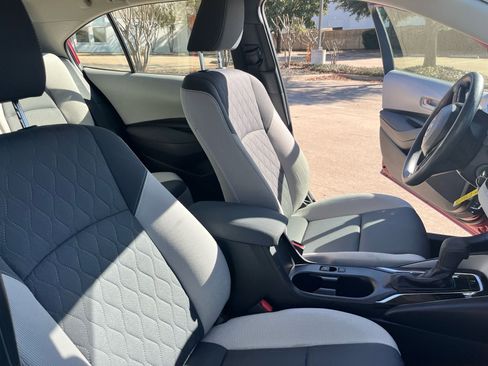 Used 2023 Toyota Corolla LE image 17