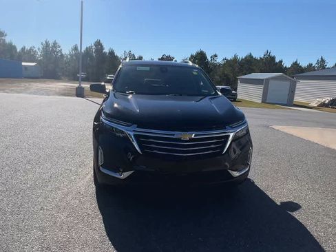 Used 2023 Chevrolet Equinox Premier image 3