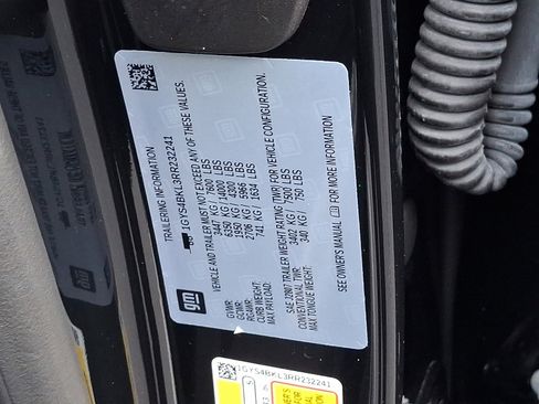 Certified 2024 Cadillac Escalade Premium Luxury image 29