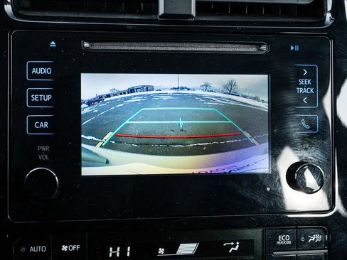 Used 2016 Toyota Prius Three image 31