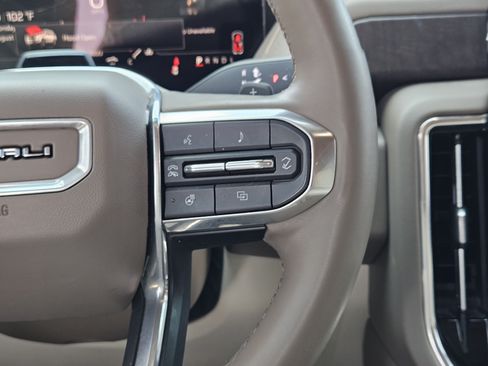 Used 2025 GMC Yukon XL Denali w/ Denali Reserve Package AWD/4WD image 30