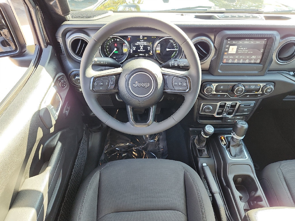 Used 2023 Jeep Wrangler Unlimited AWD/4WD image 11