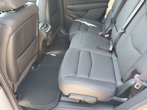 New 2025 Cadillac XT6 Luxury image 21