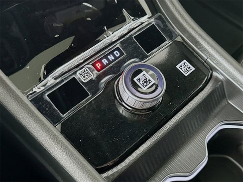 New 2025 Jeep Grand Cherokee Altitude image 12