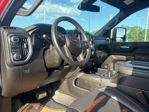 Used 2022 GMC Sierra 2500 AT4 w/ AT4 Preferred Package AWD/4WD image 11