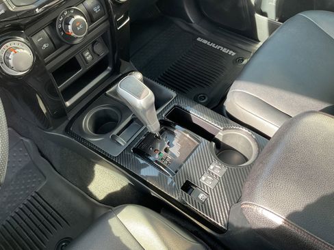 Used 2019 Toyota 4Runner TRD Off-Road Premium AWD/4WD image 30