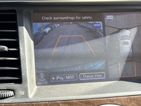 Used 2017 INFINITI QX80 2WD w/ Driver Assistance Package image 28