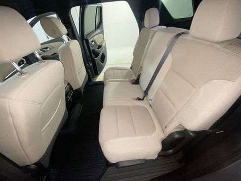 Certified 2023 Chevrolet Traverse LS FWD image 10