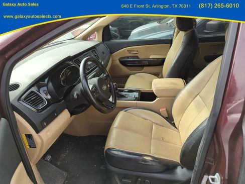 Used 2016 Kia Sedona EX image 7
