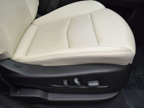 Certified 2023 Cadillac XT6 Sport w/ Technology Package image 38