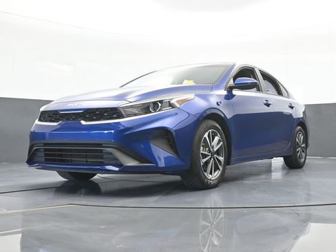 Used 2023 Kia Forte LXS FWD image 47