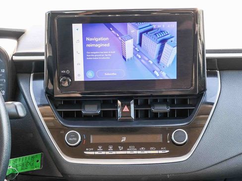 Used 2025 Toyota Corolla LE FWD image 14