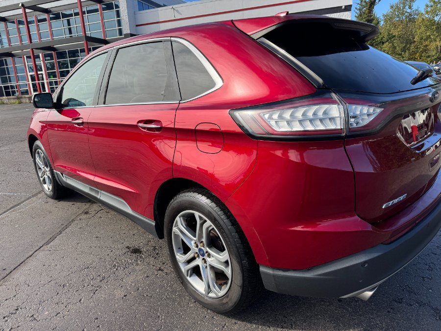 Used 2018 Ford Edge Titanium w/ Technology Package FWD image 10