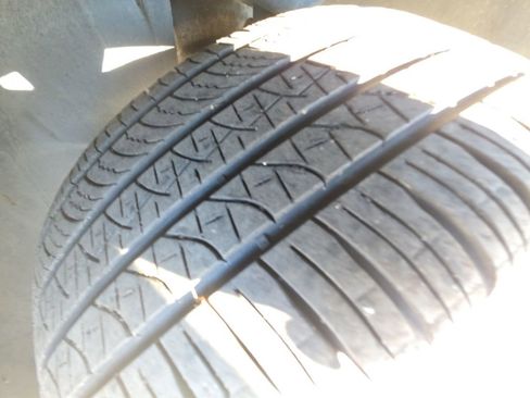 Certified 2024 Volkswagen Tiguan SE R-Line image 25