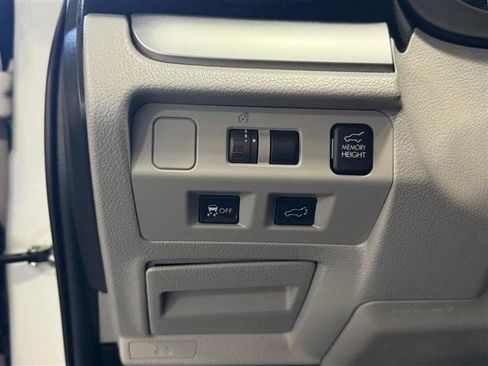 Used 2015 Subaru Forester 2.5i Touring w/ Eyesight & Navigation System AWD/4WD image 37
