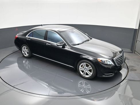 Used 2017 Mercedes-Benz S 550 4MATIC Sedan image 25