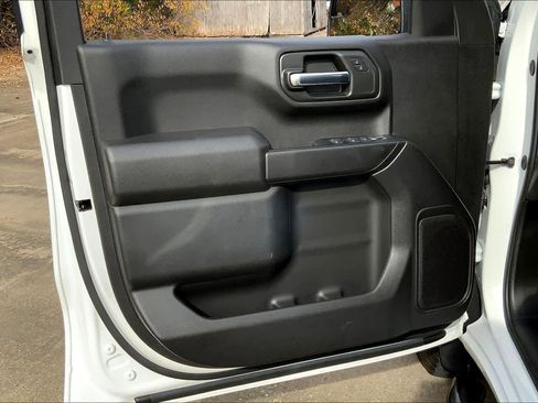 Used 2024 Chevrolet Silverado 1500 Custom image 40